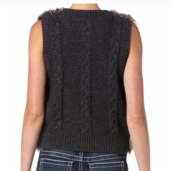 Miss Me Faux Fur Cable Knit Vest - Size L - Picture 4 of 14